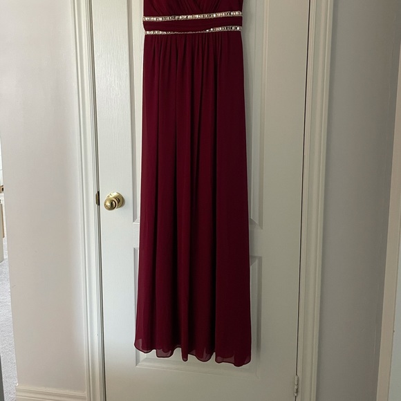 Dress - Picture 7 of 9